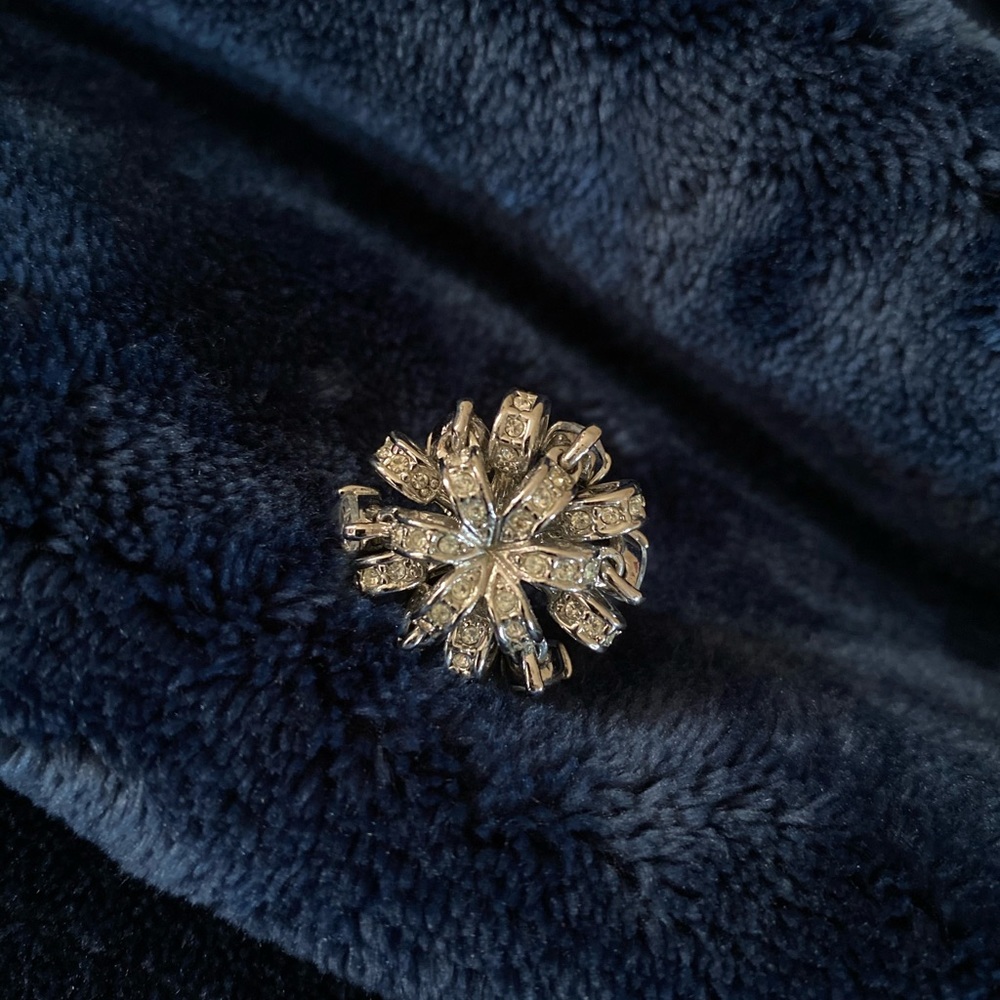 Crystal Cocktail Ring - Picture 3 of 3